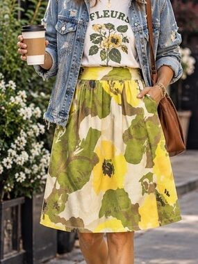 New York & Company green/yellow Floral A-Line Skirt with pockets Size 2